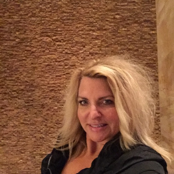 Meet your Posher, Donna - Picture 7 of 8